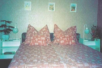 Hungrie Privát Eger, Extérieur